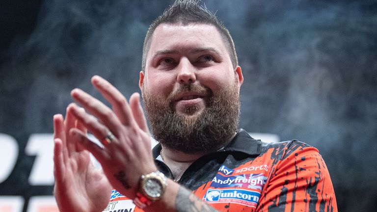 Michael Smith is also through to the last 16