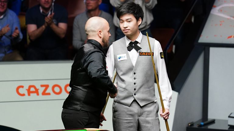 Brecel and Si Jiahui embrace following their thrilling semi-final