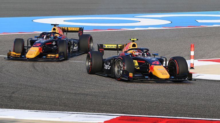 Enzo Fittipaldi leads Zane Maloney in Bahrain earlier in the season