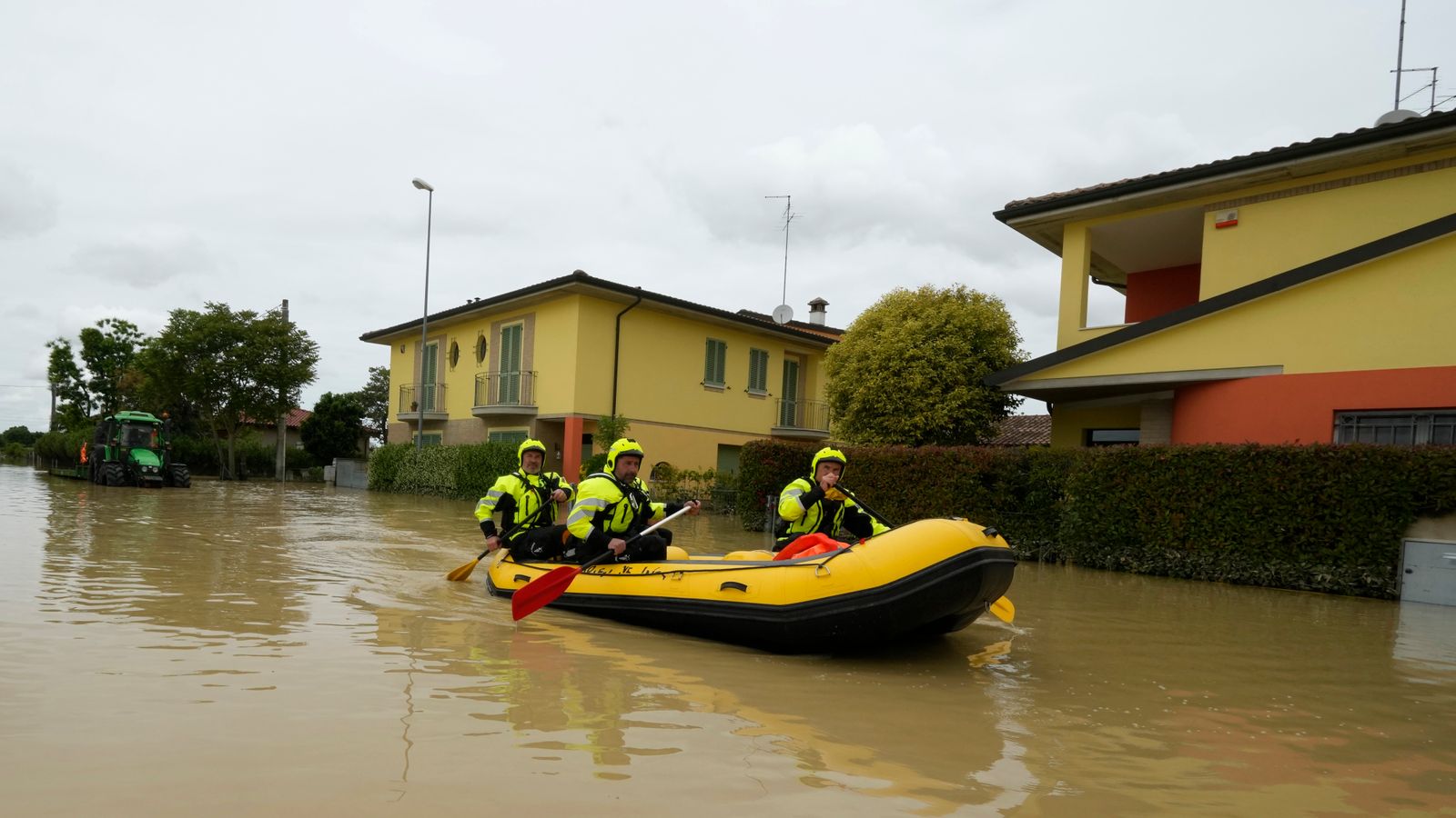 GP de Emilia Romagna: Ferrari dona £ 870k al fondo de inundación después de la cancelación de la carrera de Imola