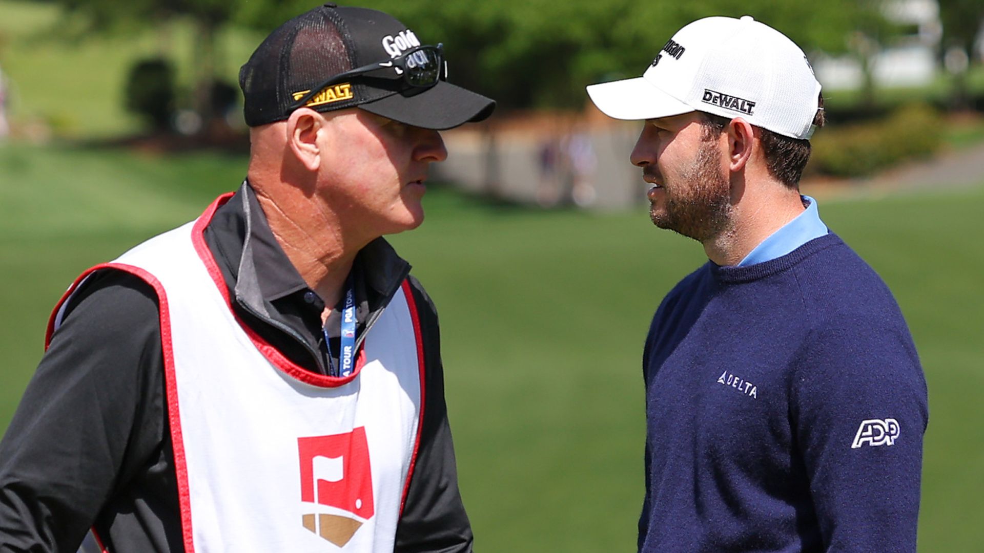 Cantlay: 'No conversation' with Woods before taking Tiger's caddie
