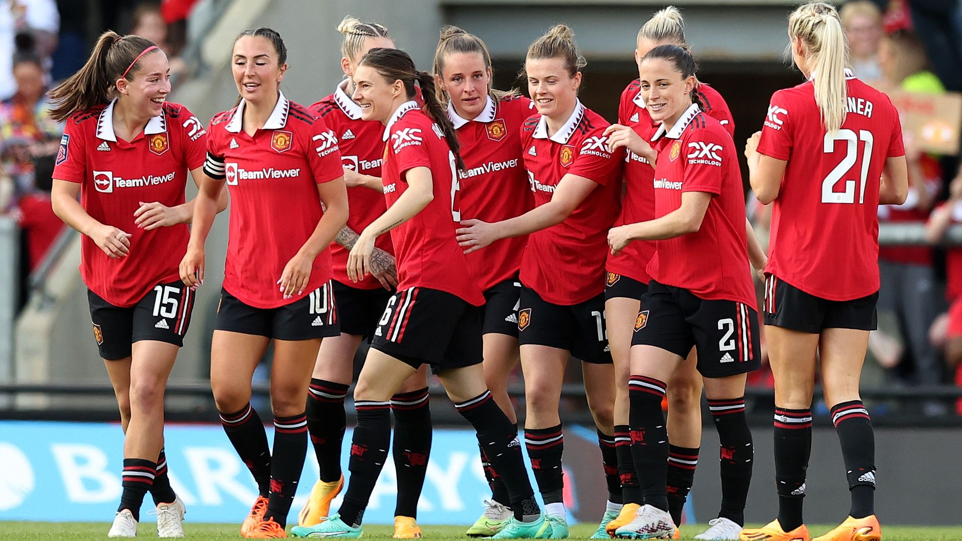 WSL title goes to final day! Man Utd beat City late on LIVE! & highlights