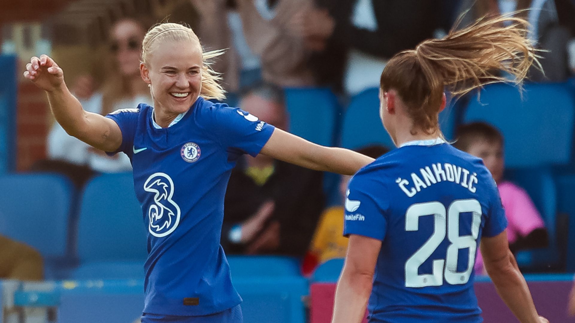Rampant Chelsea continue WSL title crusade with thumping Everton win