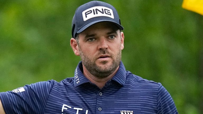 Corey Conners mezcló tres birdies con un bogey solitario el viernes