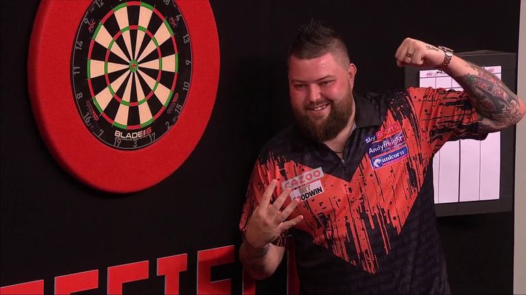 A look back at the best of the action from Night 15 of the Premier League in Sheffield as Michael Smith stormed to a third consecutive nightly win