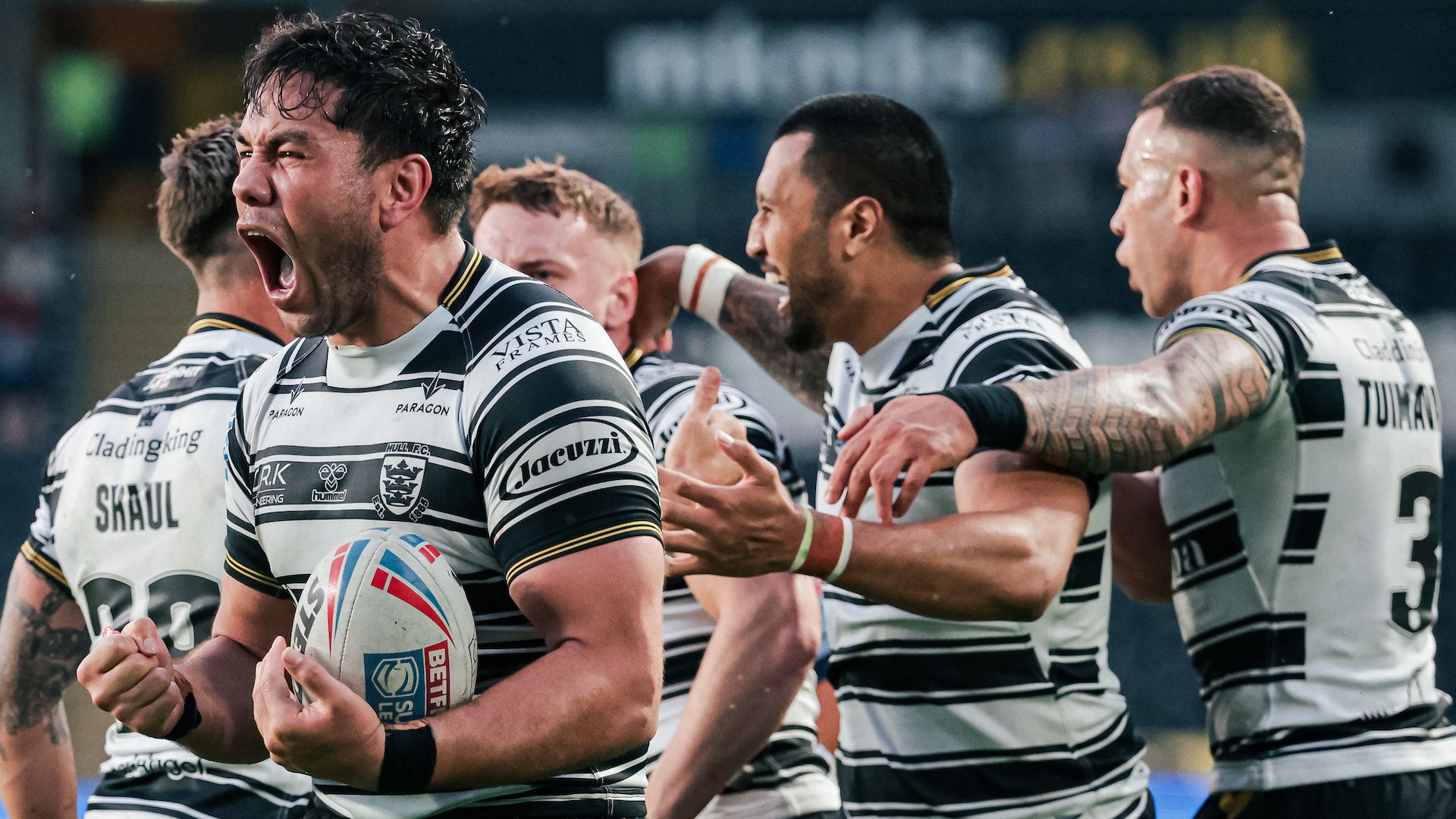 Clifford stars as Hull FC thrash St Helens