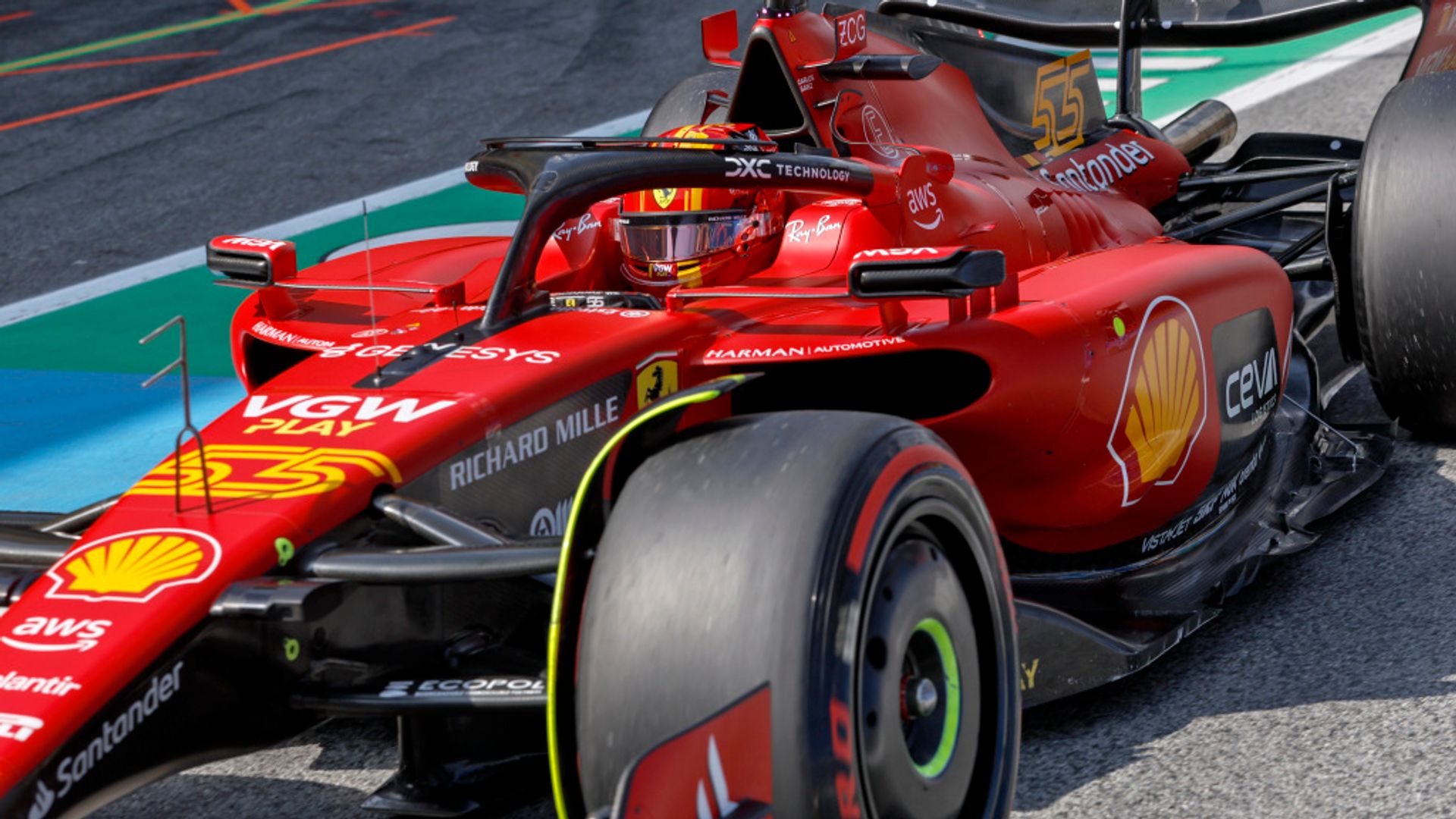 Ferrari explain 'tough' sidepods decision | Sainz: Focus is on race pace