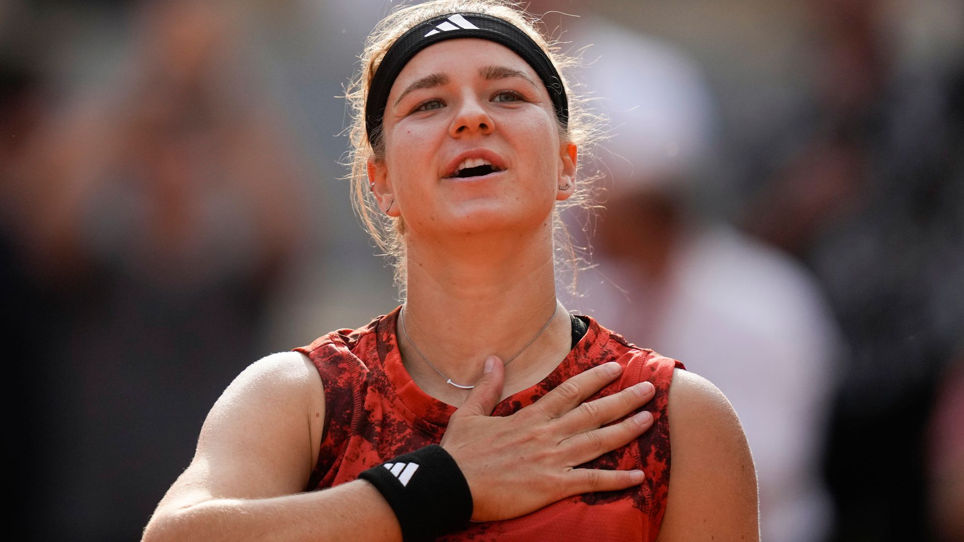 Muchova battles past Sabalenka to reach French Open women's final