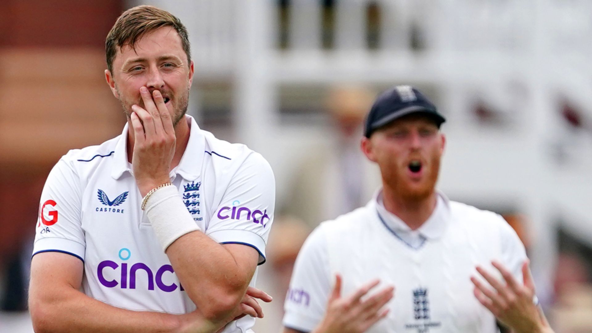 'Shambolic, they fluffed their lines' - KP and Strauss lay in to England