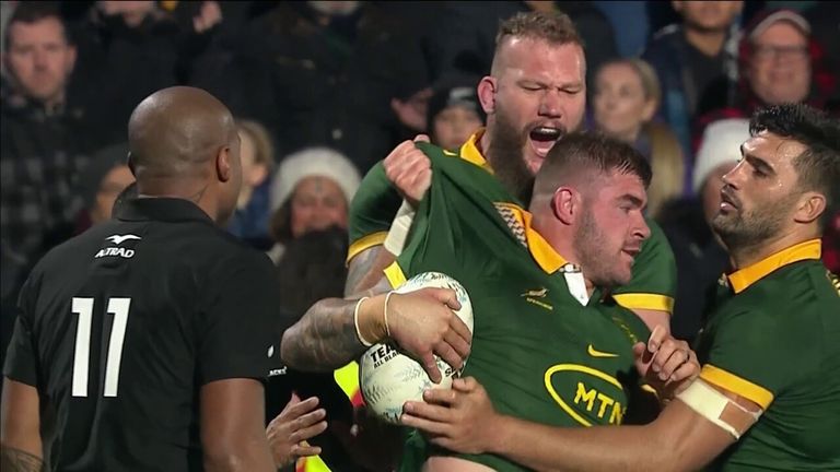 South Africa picked up their first try of the game through Malcom Marx as New Zealand couldn't stop the rolling maul