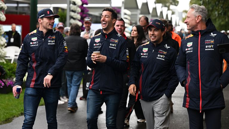 Max Verstappen y Sergio Pérez han sido ayudados por Daniel Ricciardo este año en el australiano ha estado en el simulador de Red Bull.