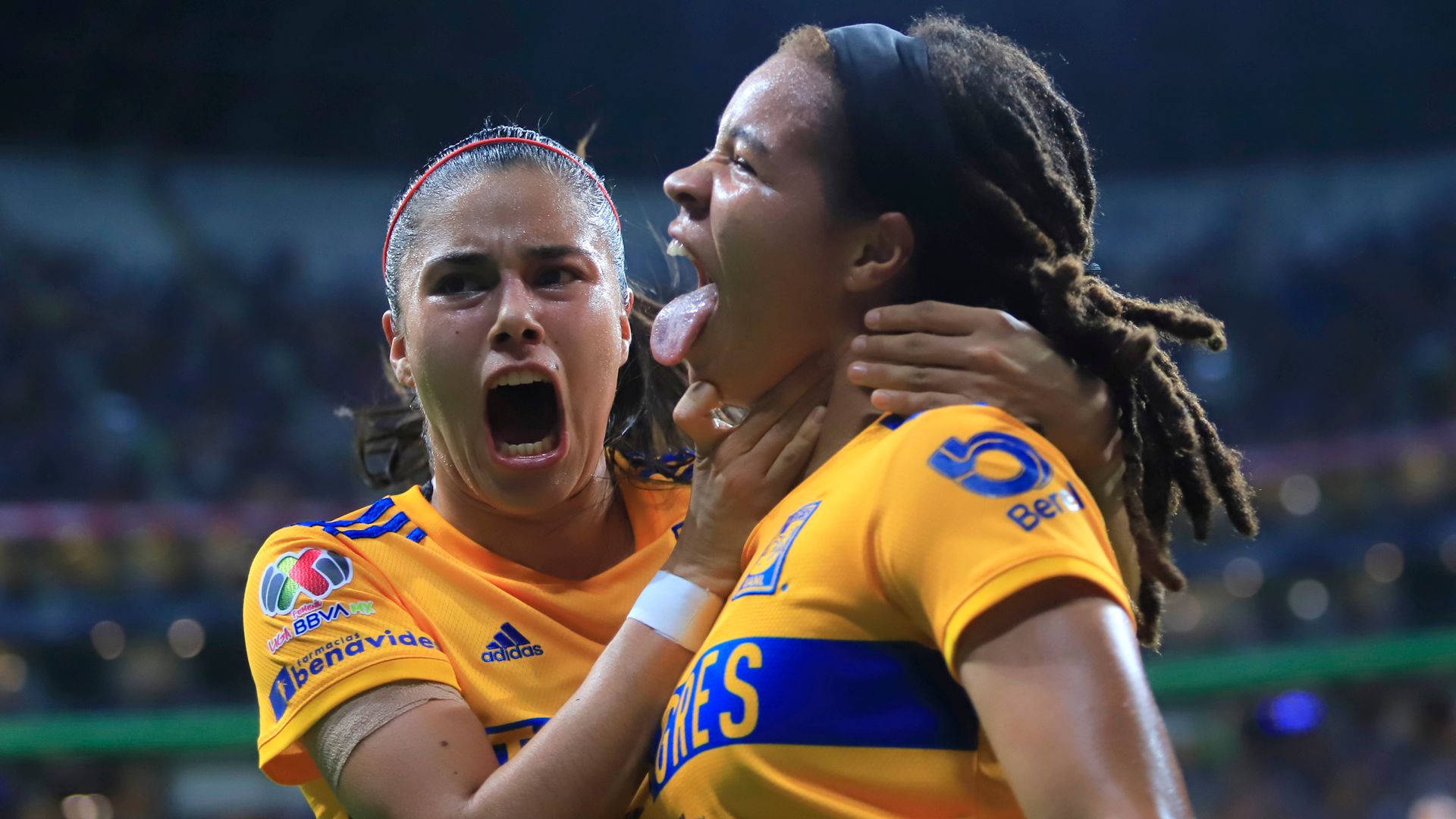 Chelsea Women sign Fishel from Tigres