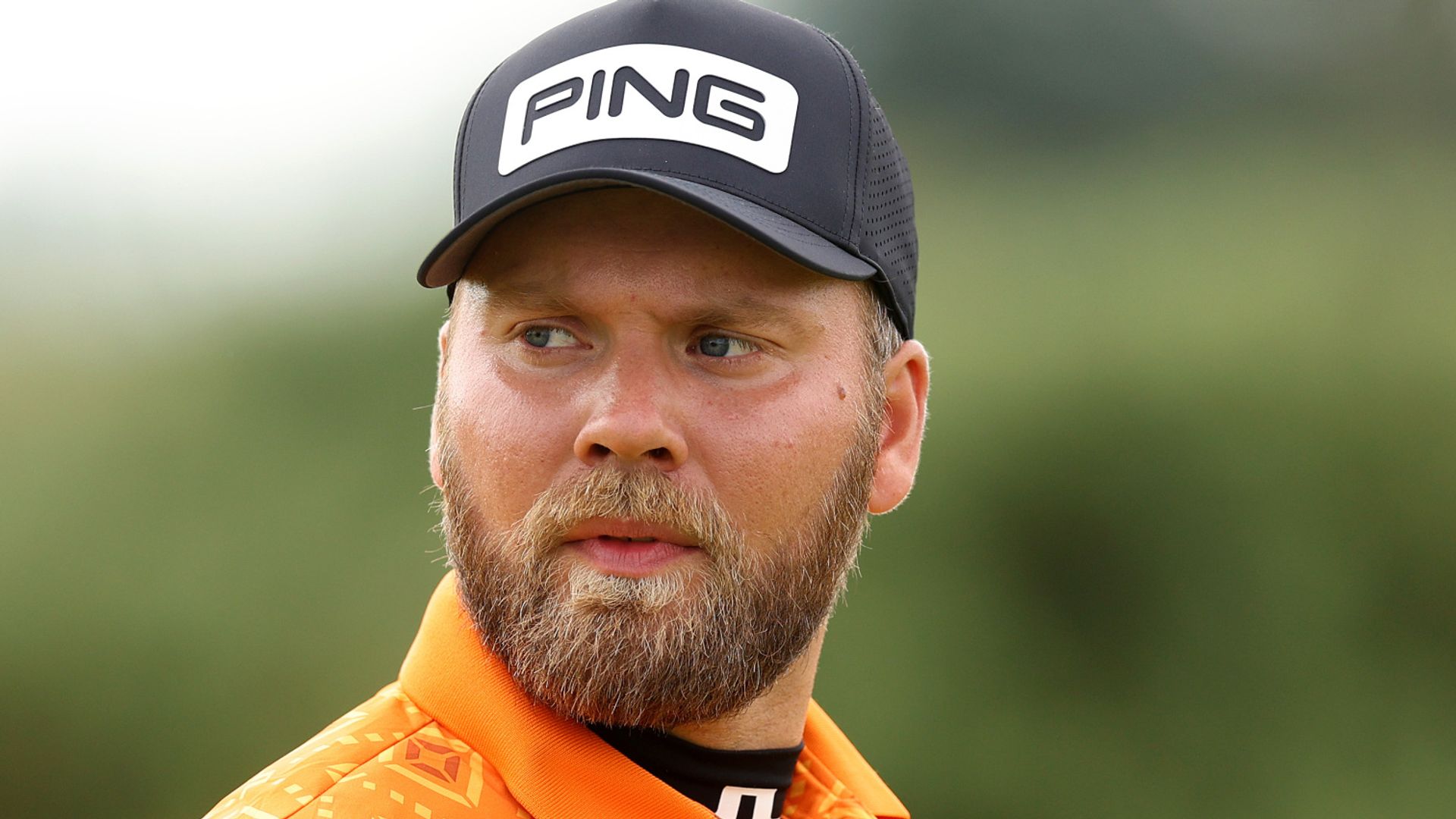Brown sets pace in Northern Ireland | Cowley shares women's lead