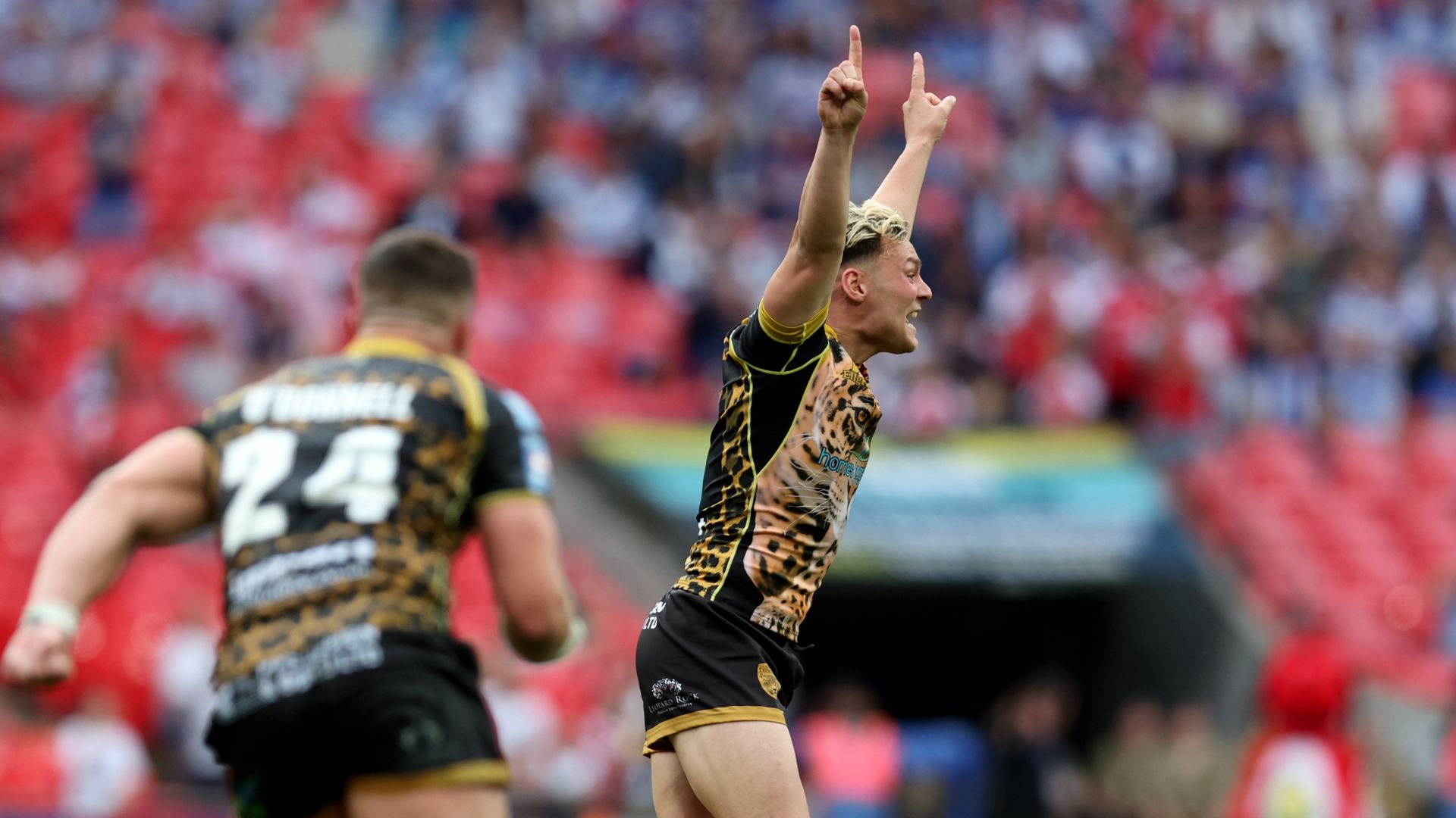 Lam drop goal seals dramatic Challenge Cup triumph for Leigh