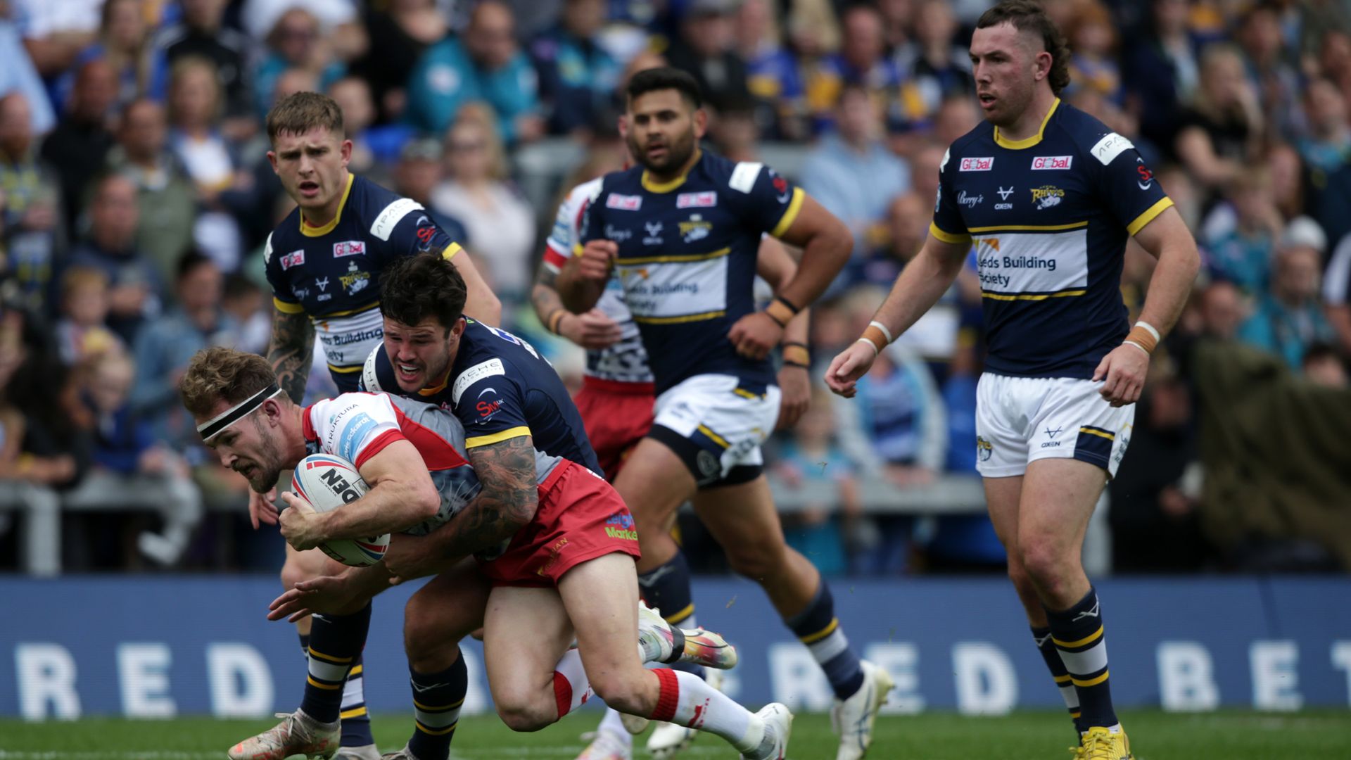 Leigh return to winning ways with victory over Leeds