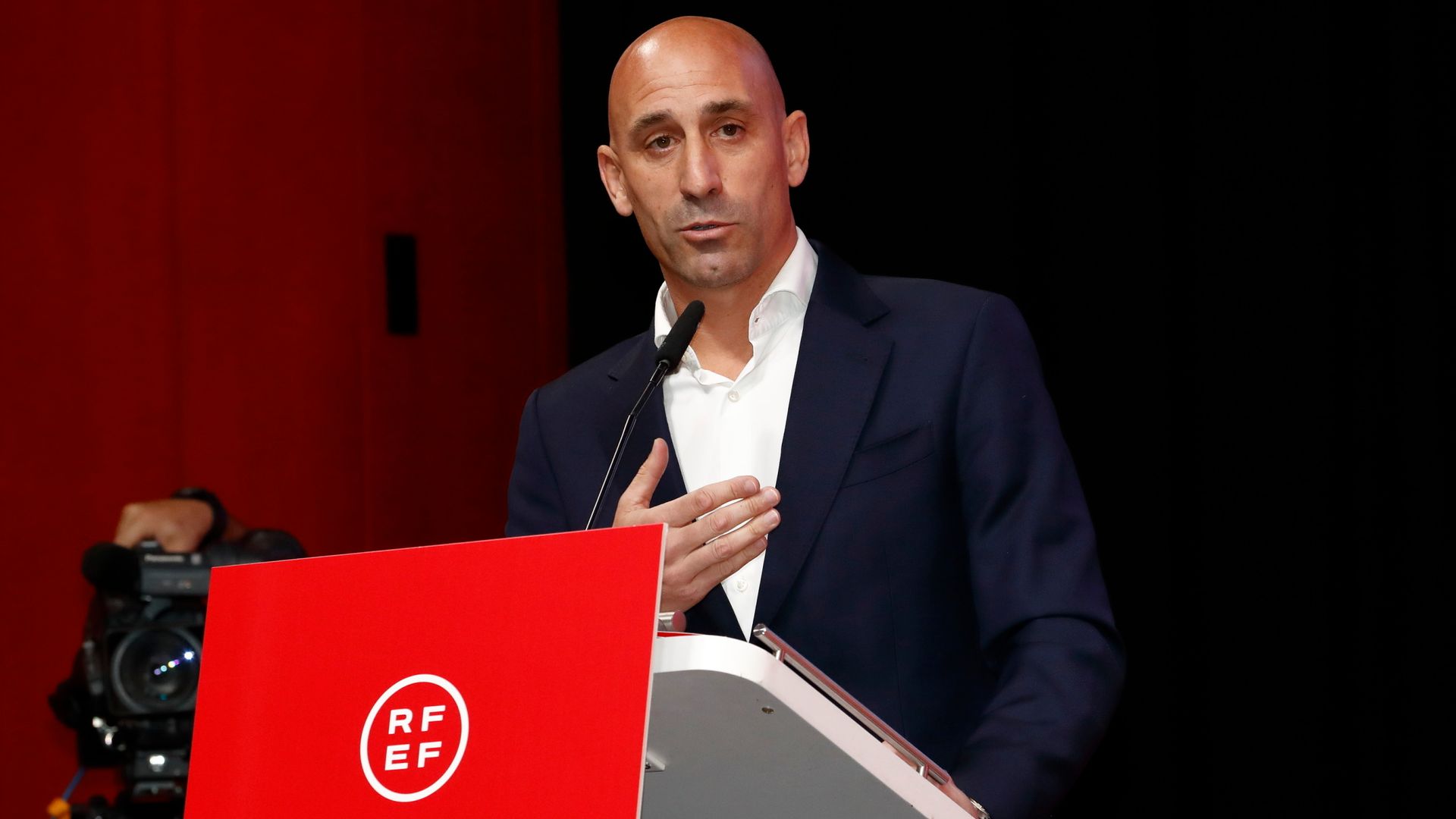 Rubiales ordered to give testimony by judge investigating World Cup kiss