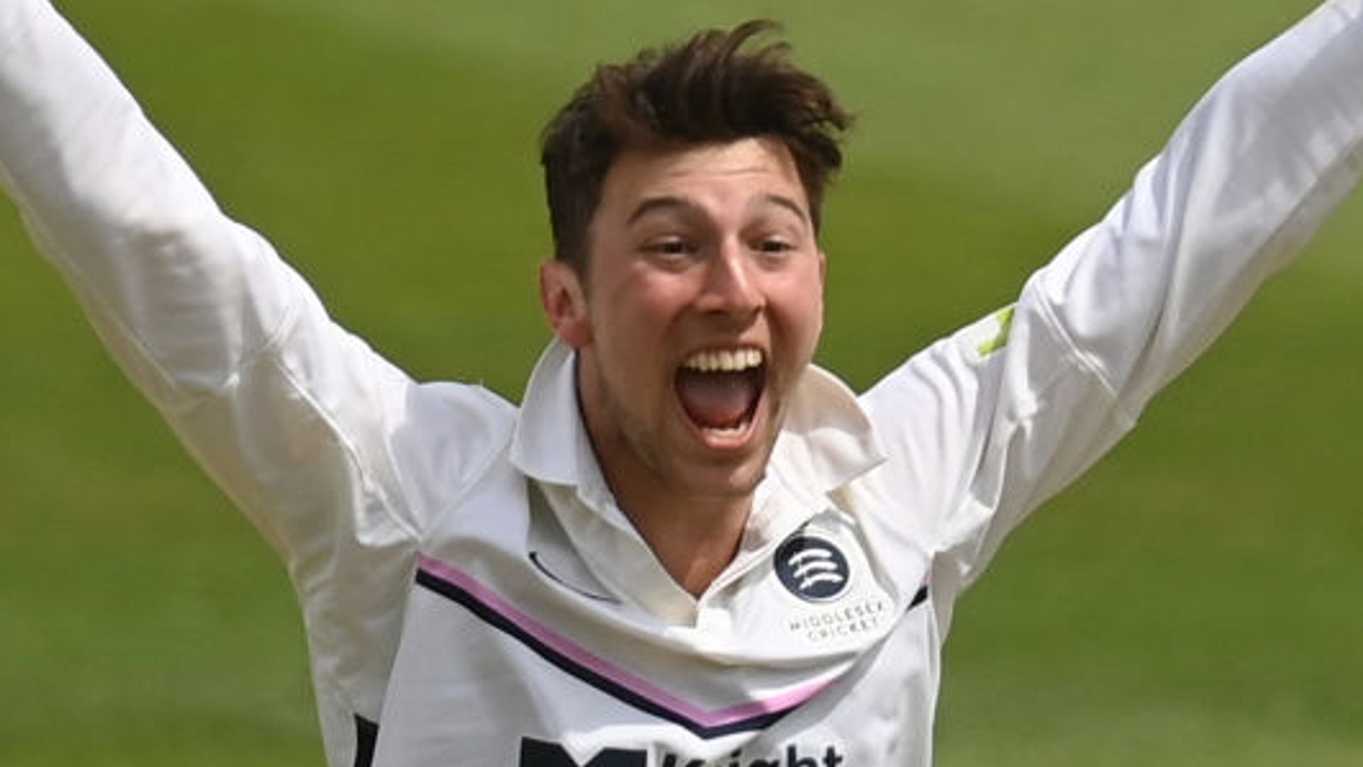Atherton's son De Caires takes career-best figures against Essex