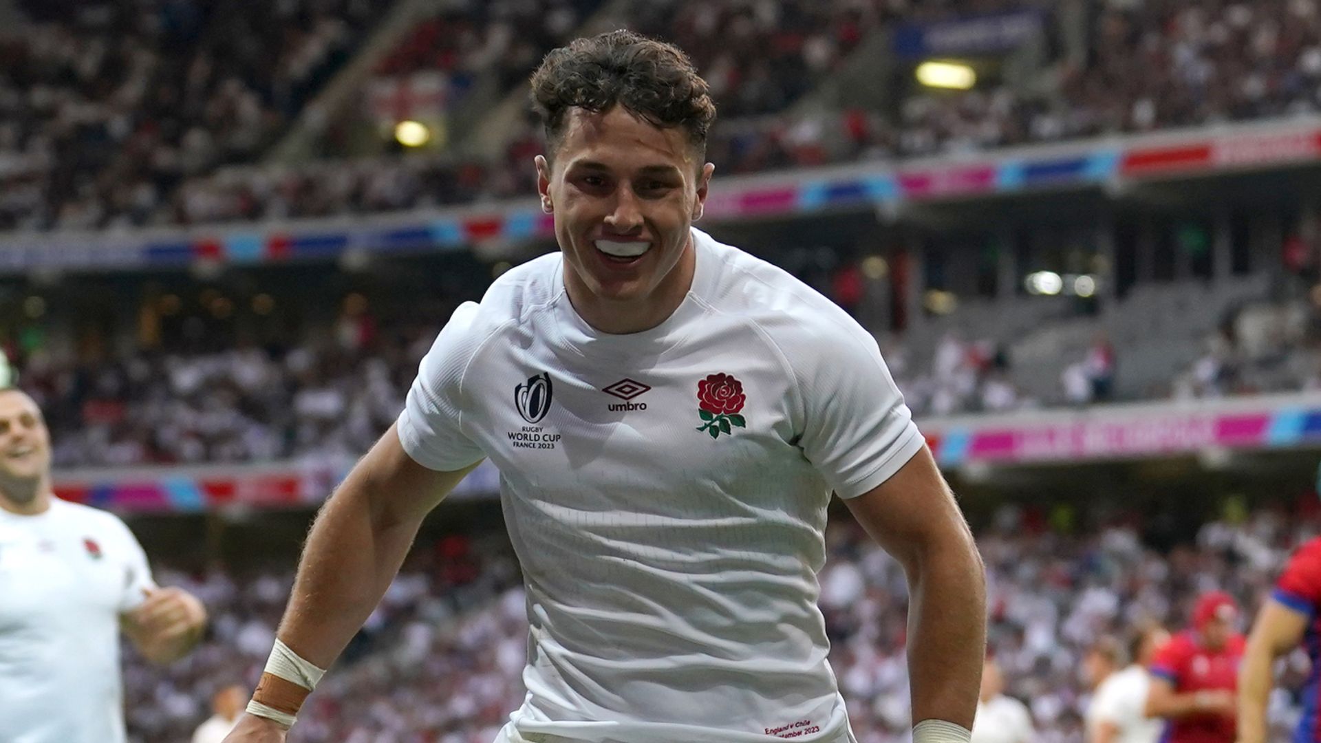 Five-try Arundell helps England to big victory over Chile