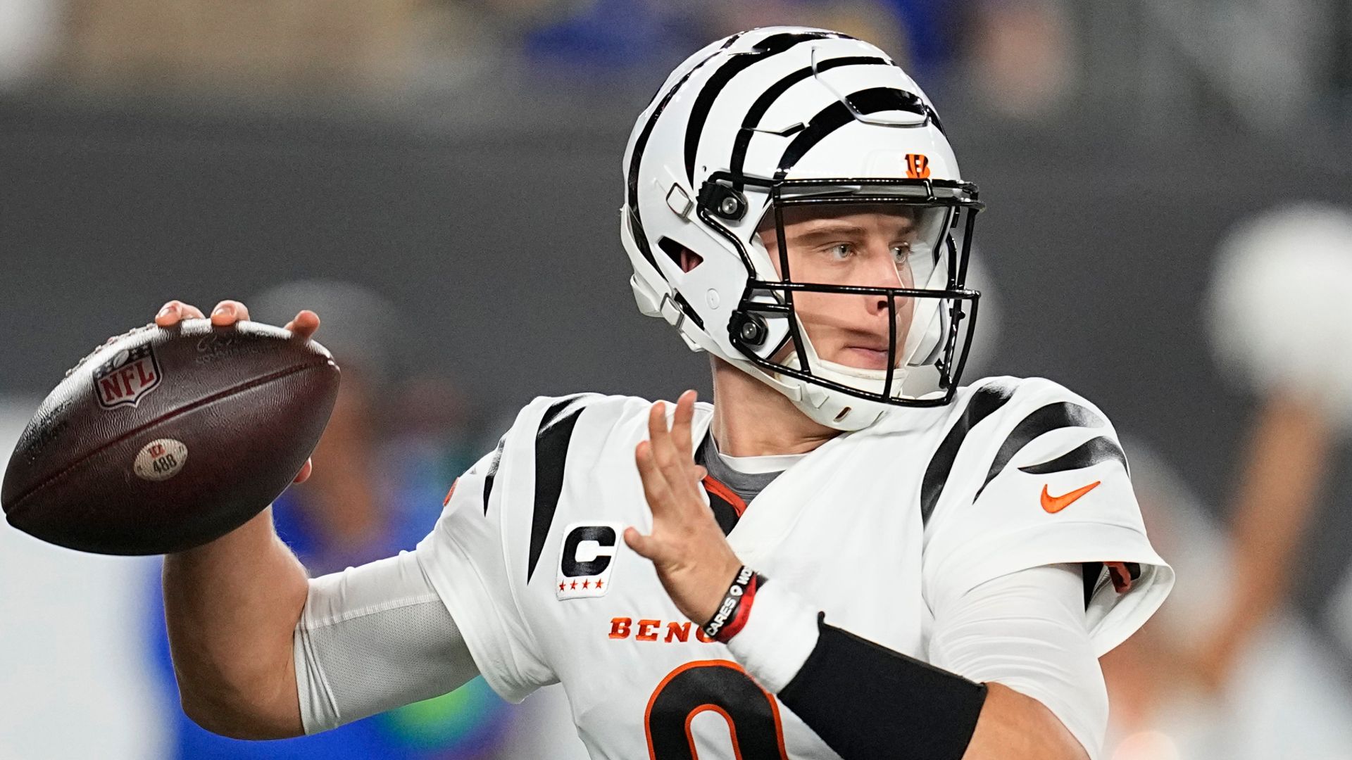 Burrow, Bengals clinch first win of season over Rams