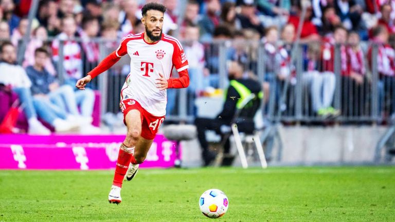 Noussair Mazraoui FC Bayern Muenchen 