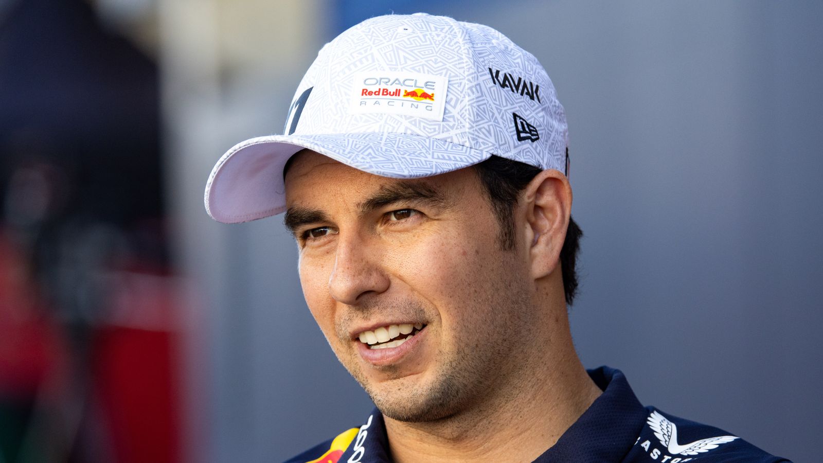 Sergio Perez : le pilote Red Bull rejette les rumeurs de retraite et exprime sa confiance dans le maintien du siège en 2024