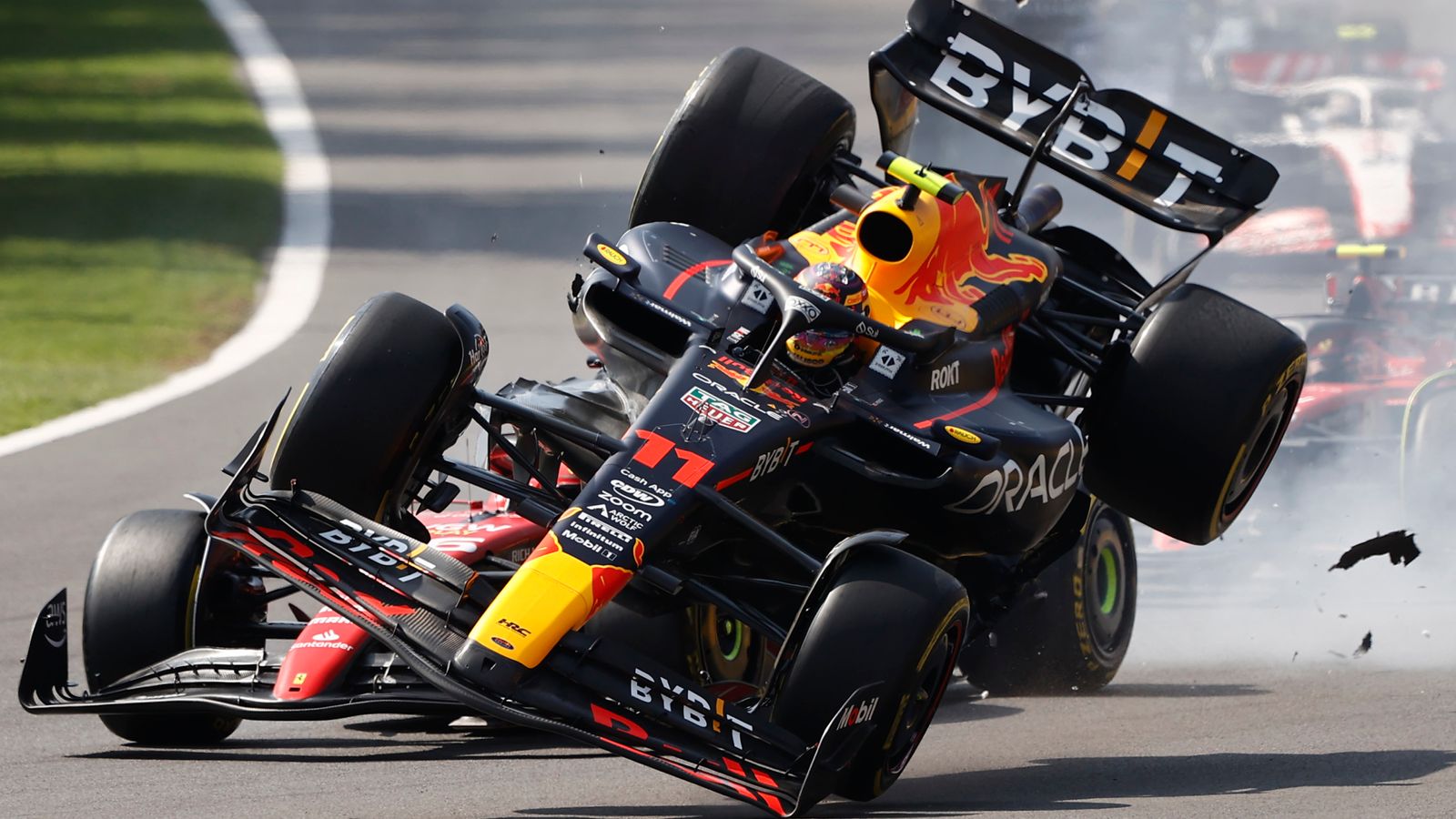 Perez explains why he 'just went for it' | Pundits' verdict on Leclerc crash