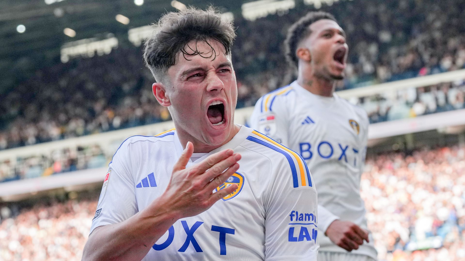 Leeds battle past Bristol City
