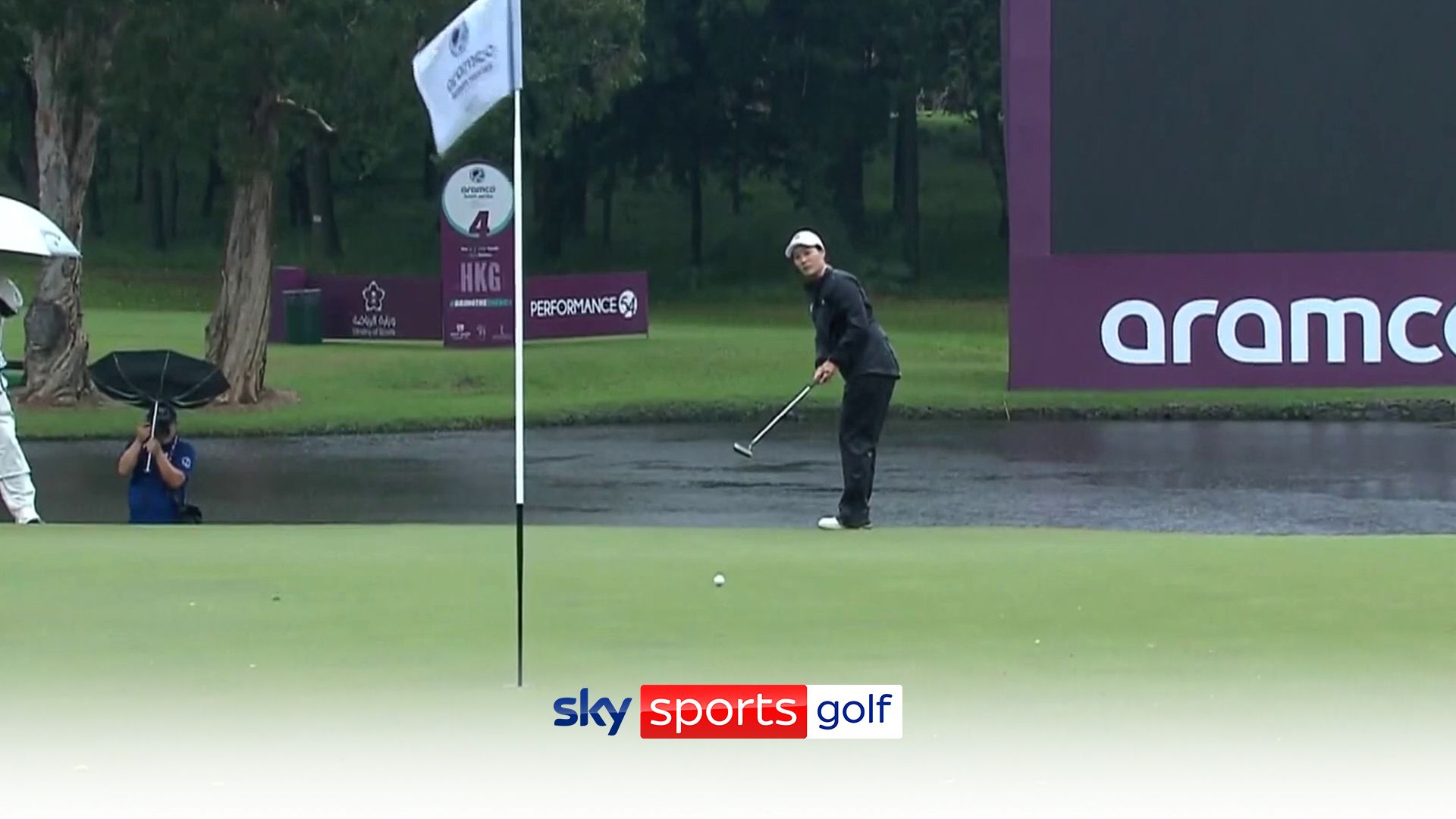 Xiyu Lin makes monster birdie putt to win in Hong Kong