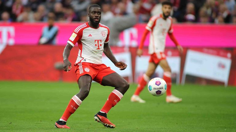 Dayot Upamecano fehlt dem FC Bayern mit einer Muskelverletzung.