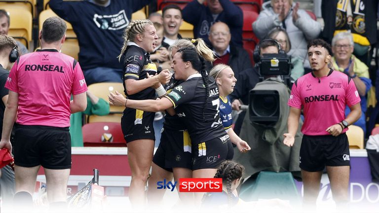York scored first in the Grand Final as Tamzin Renouf put them ahead against the Rhinos