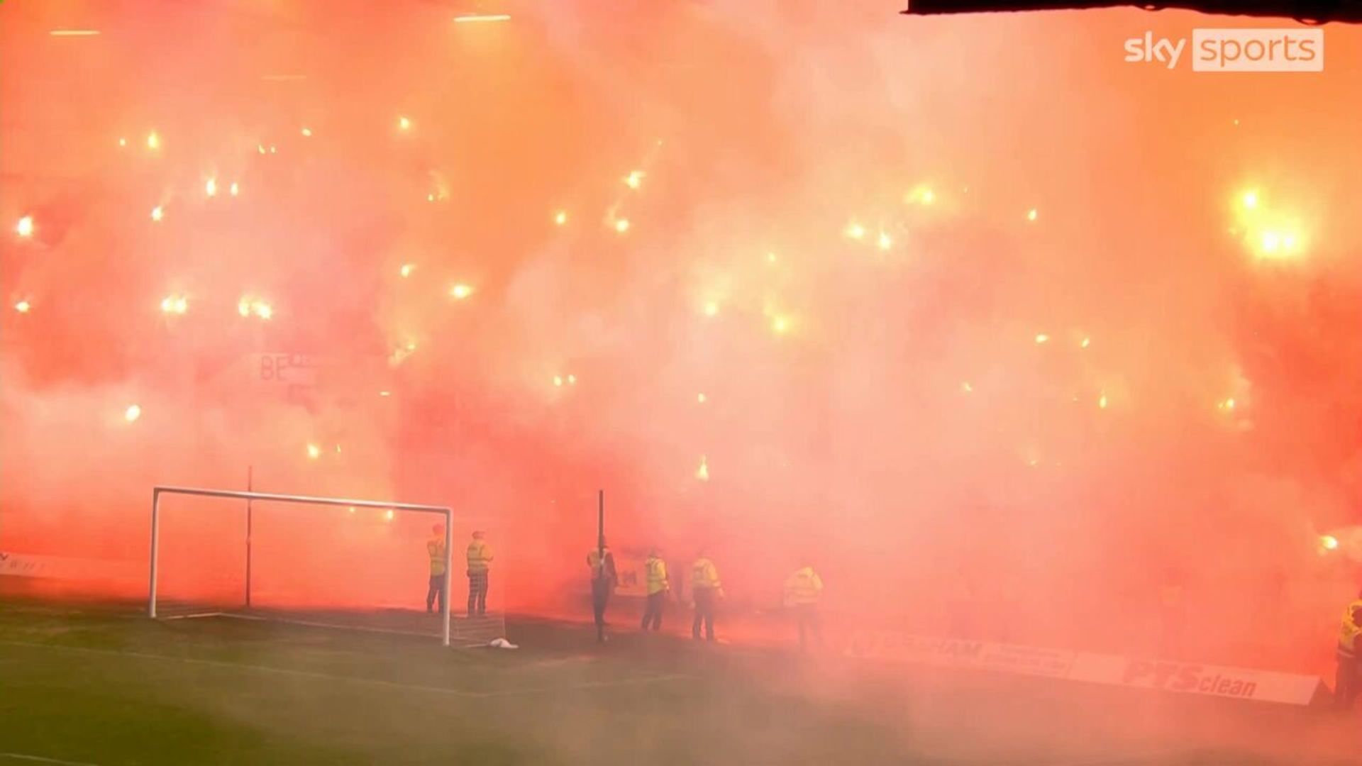 Dundee and Rangers clash suspended | Flares cause police to halt match