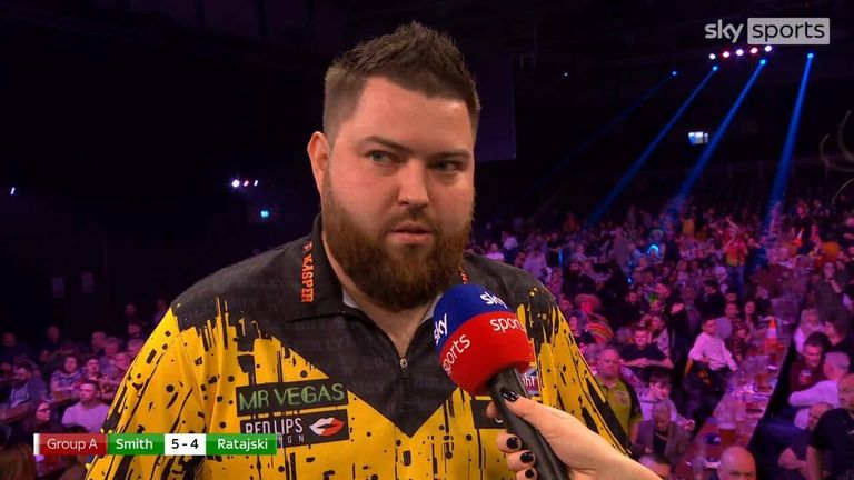 Michael Smith apologised to the fans after his win over Krzysztof Ratajsk saying his performance wasn't good enough