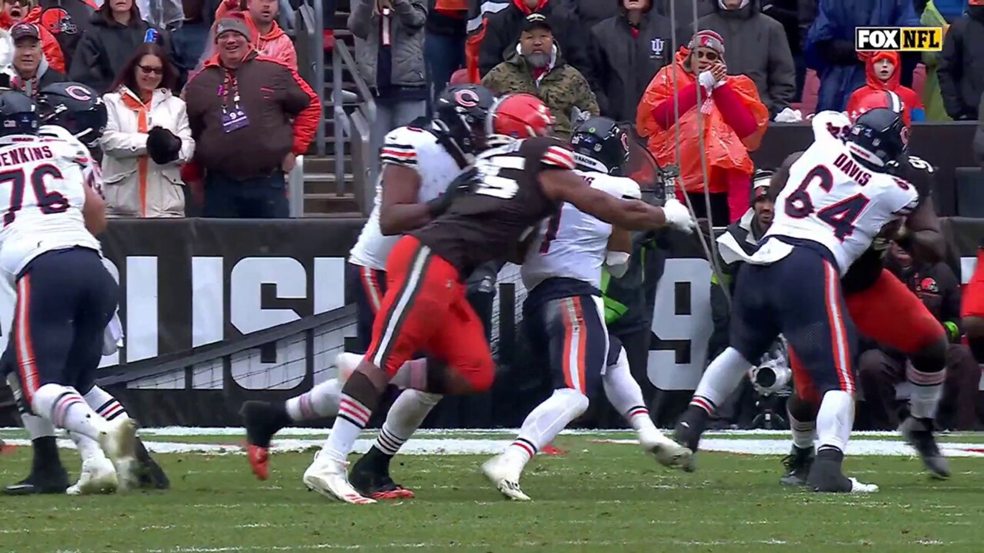 Fields the escape artist! | Epic scramble and TD pass to Kmet