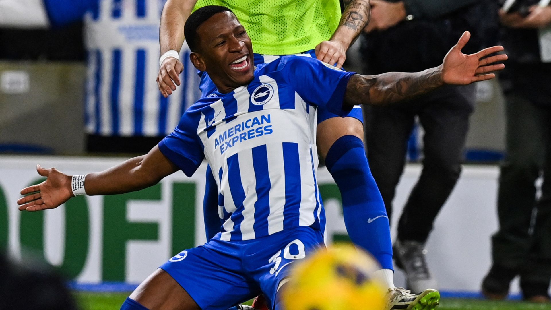 Estupinan stunner helps Brighton emphatically end Spurs' winning run