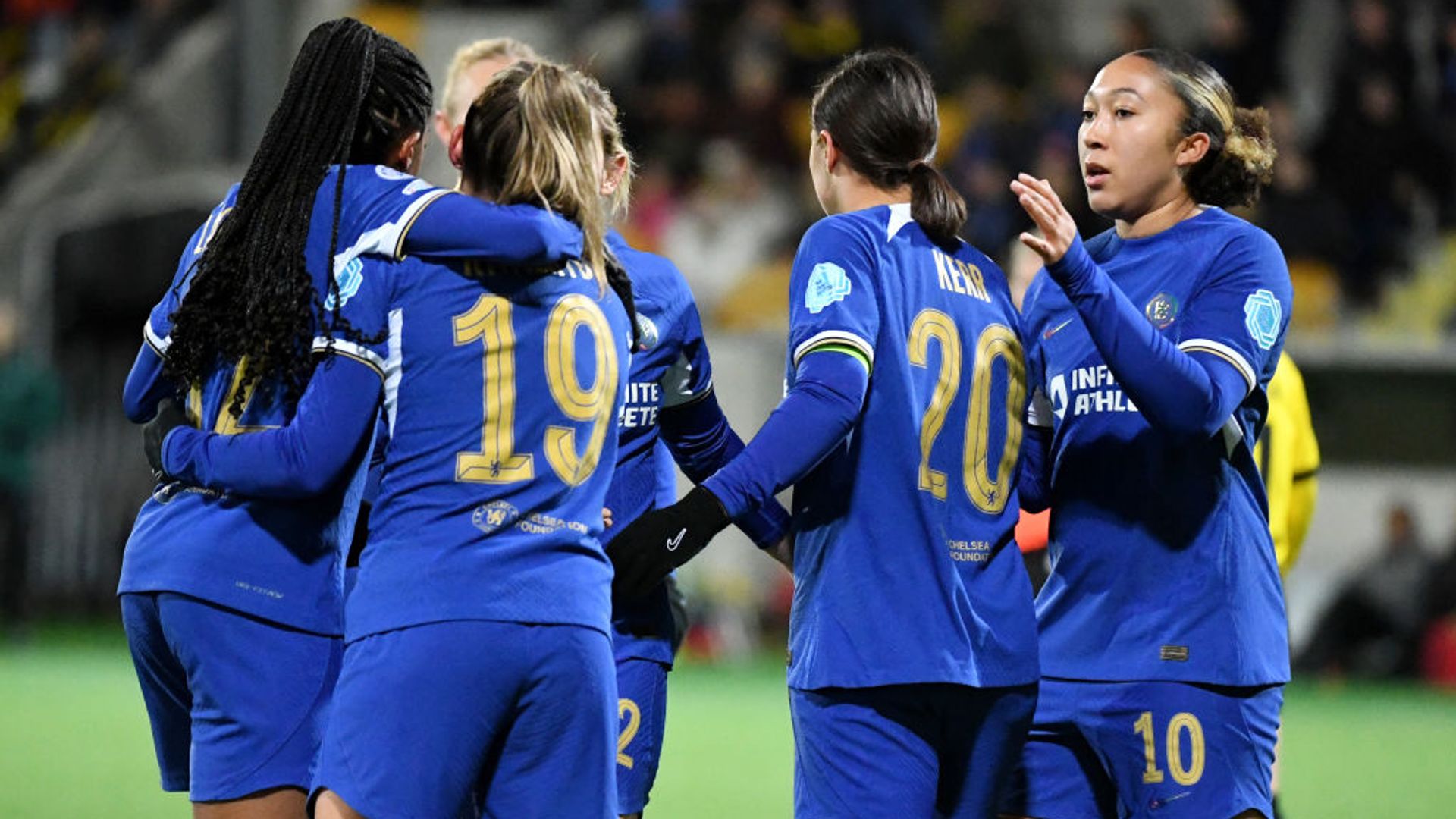 Cuthbert double inspires Chelsea to Hacken victory