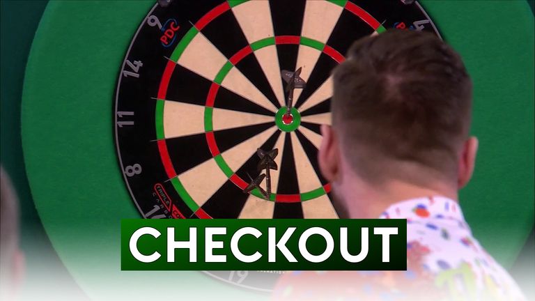 Hempel landed this cracking 164 checkout in a magnificent opening set against Bunting
