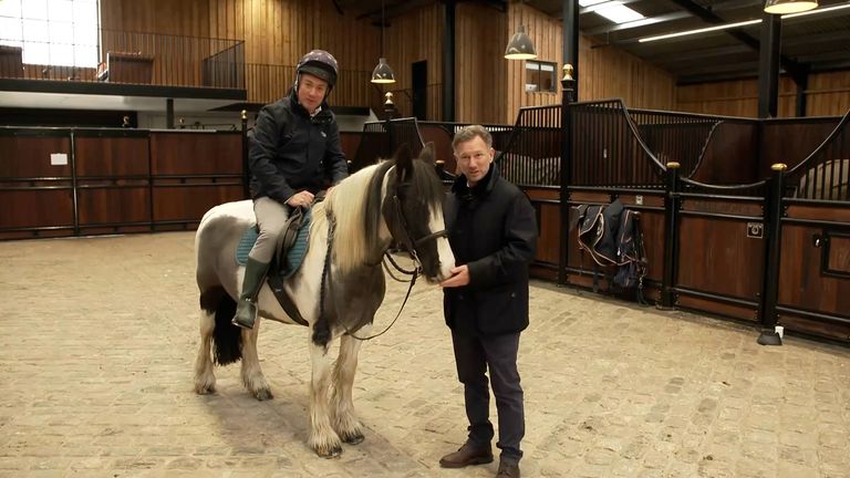 Sky Sports' Craig Slater joins Christian Horner at his home in England to chat about the challenges facing Red Bull next season and to get his own lesson on horse riding!