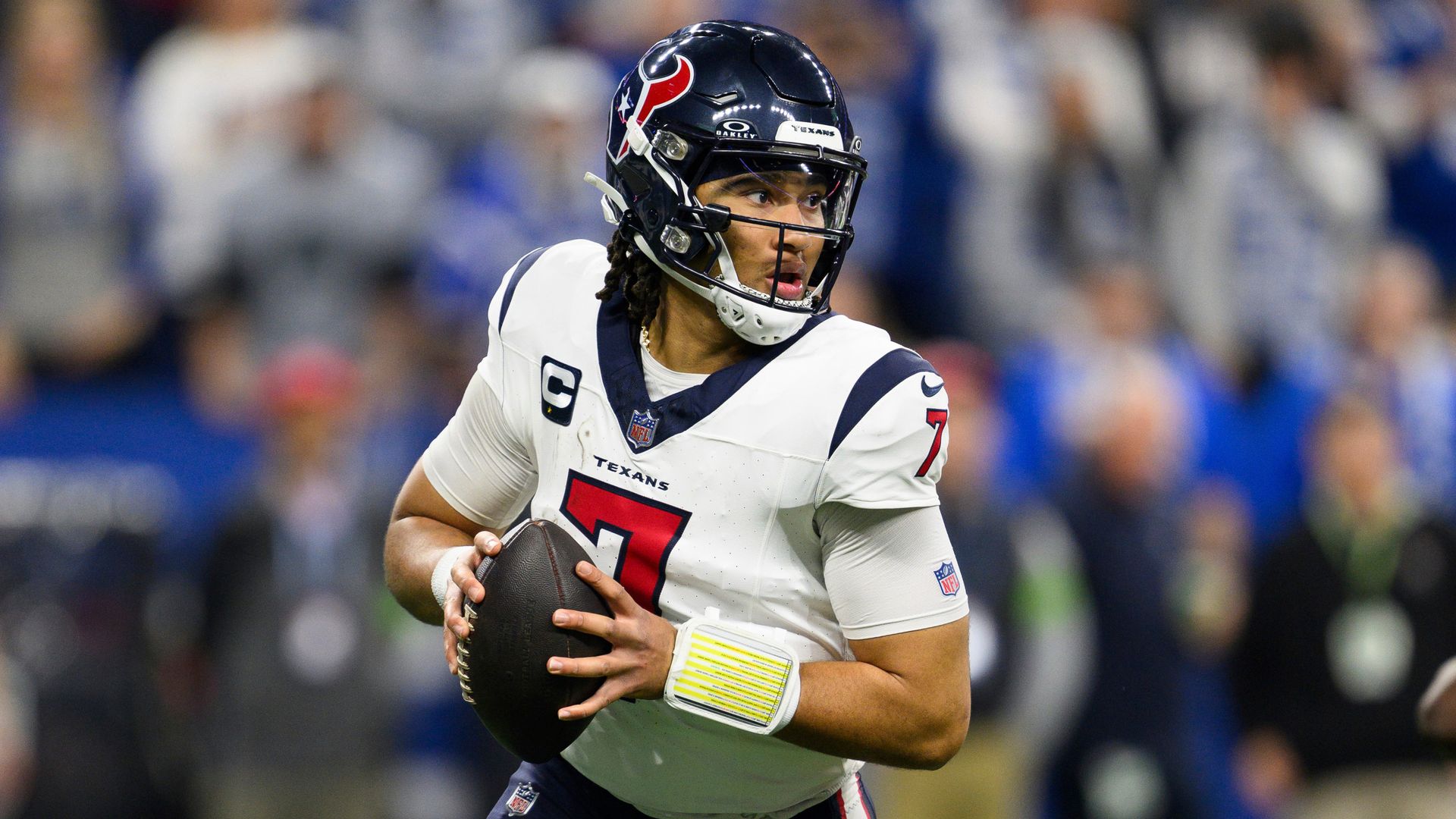 Texans wrap up playoff spot with victory over Colts