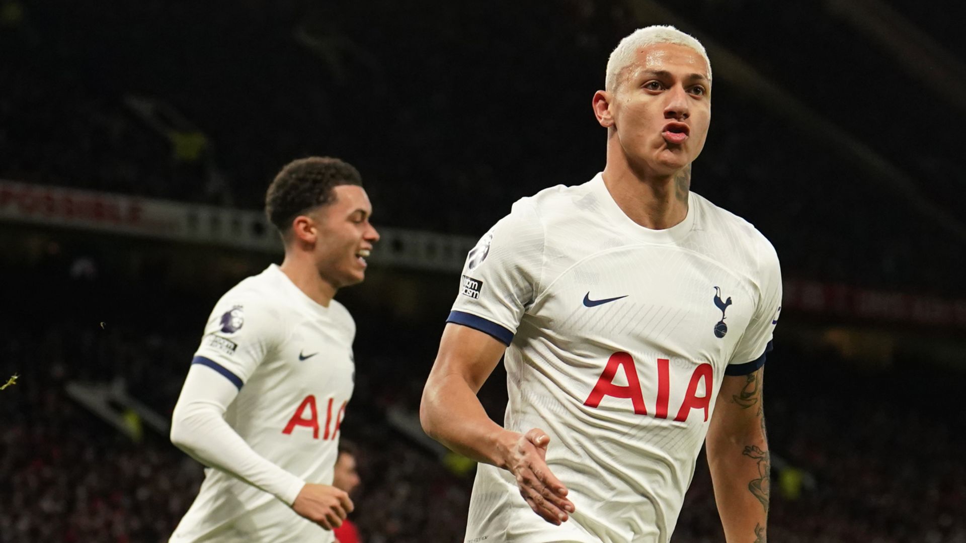 Neville: Spurs can finish above Liverpool and Arsenal