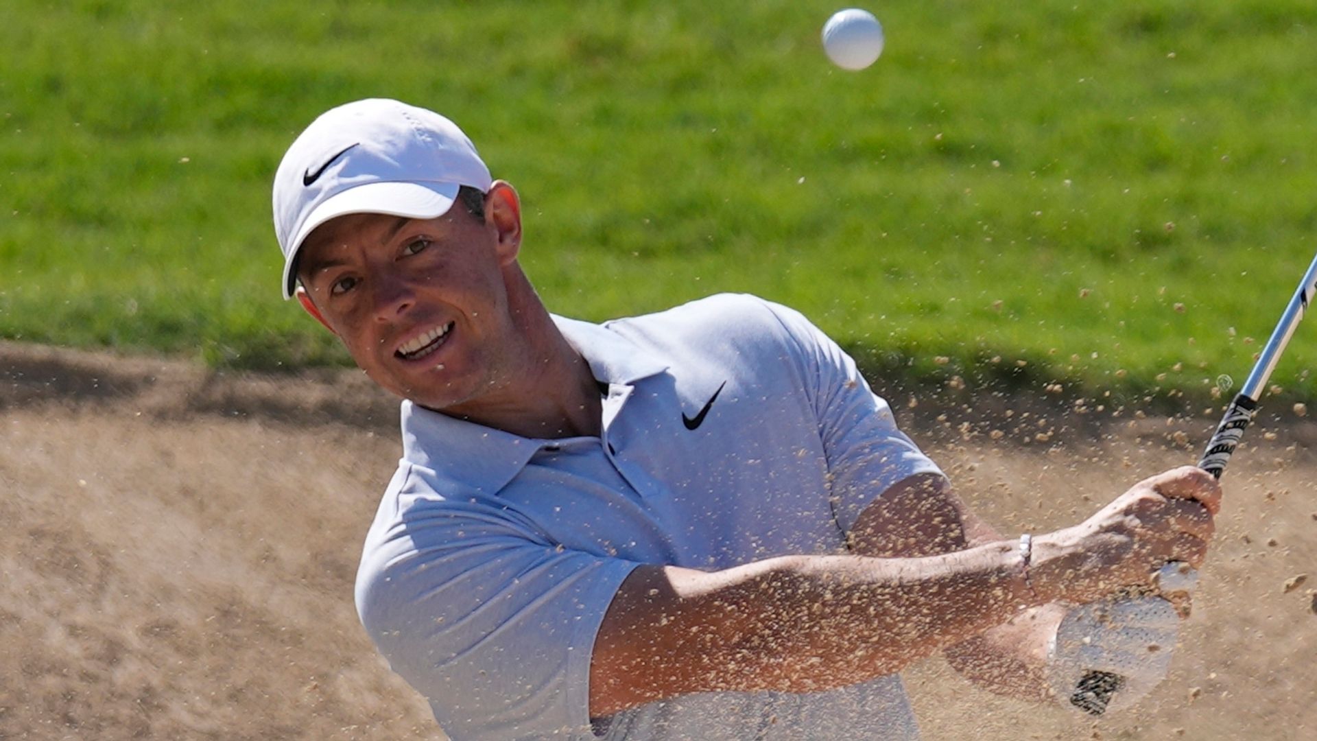 McIlroy retains Dubai Invitational lead despite quadruple bogey