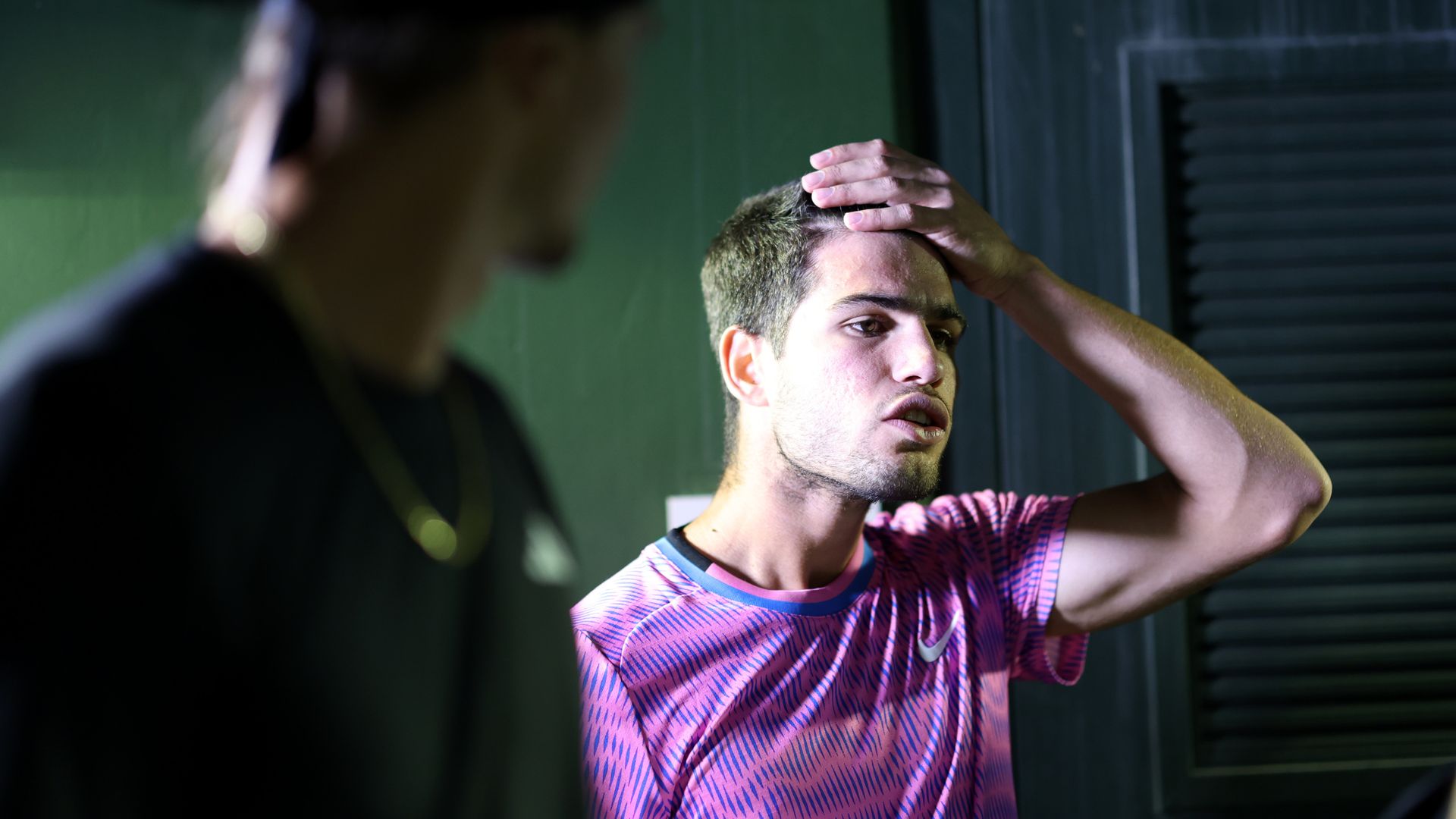 Alcaraz stung as swarm of bees halts play at Indian Wells