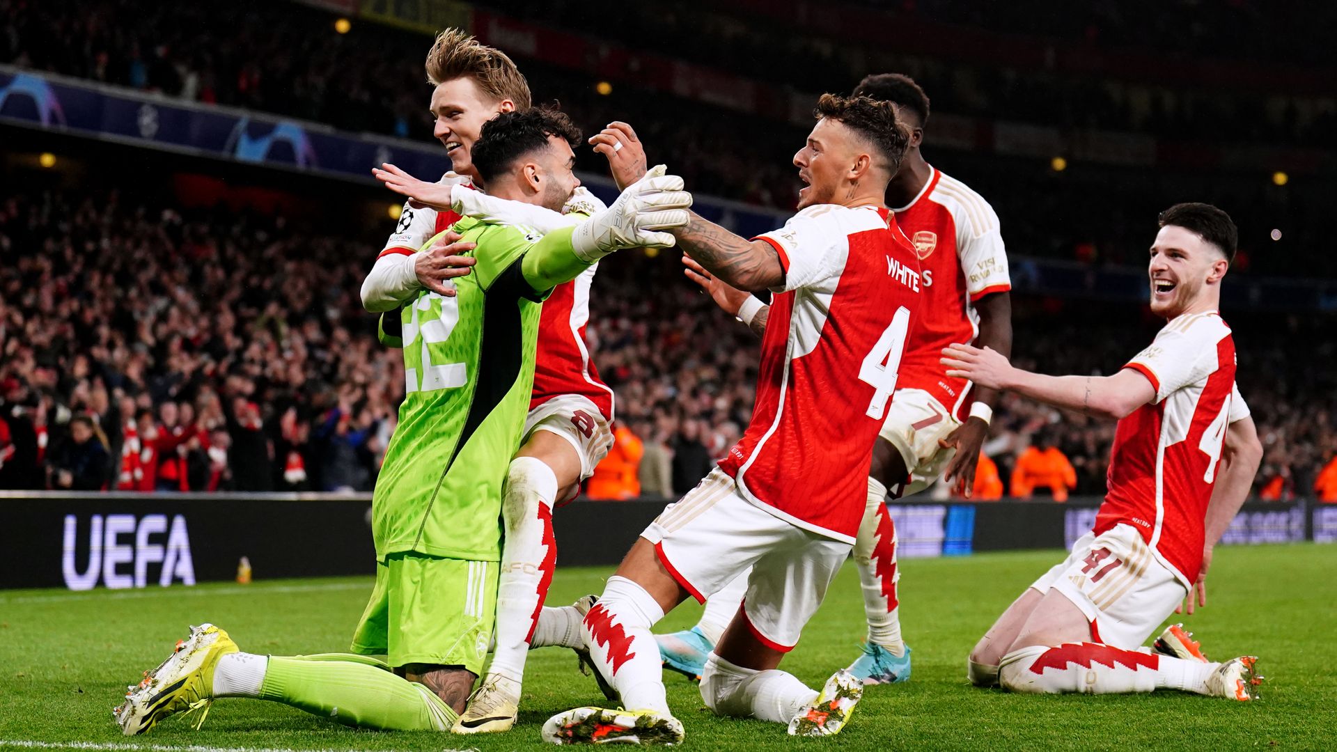 Raya helps Arsenal edge Porto on penalties to make CL quarter-finals