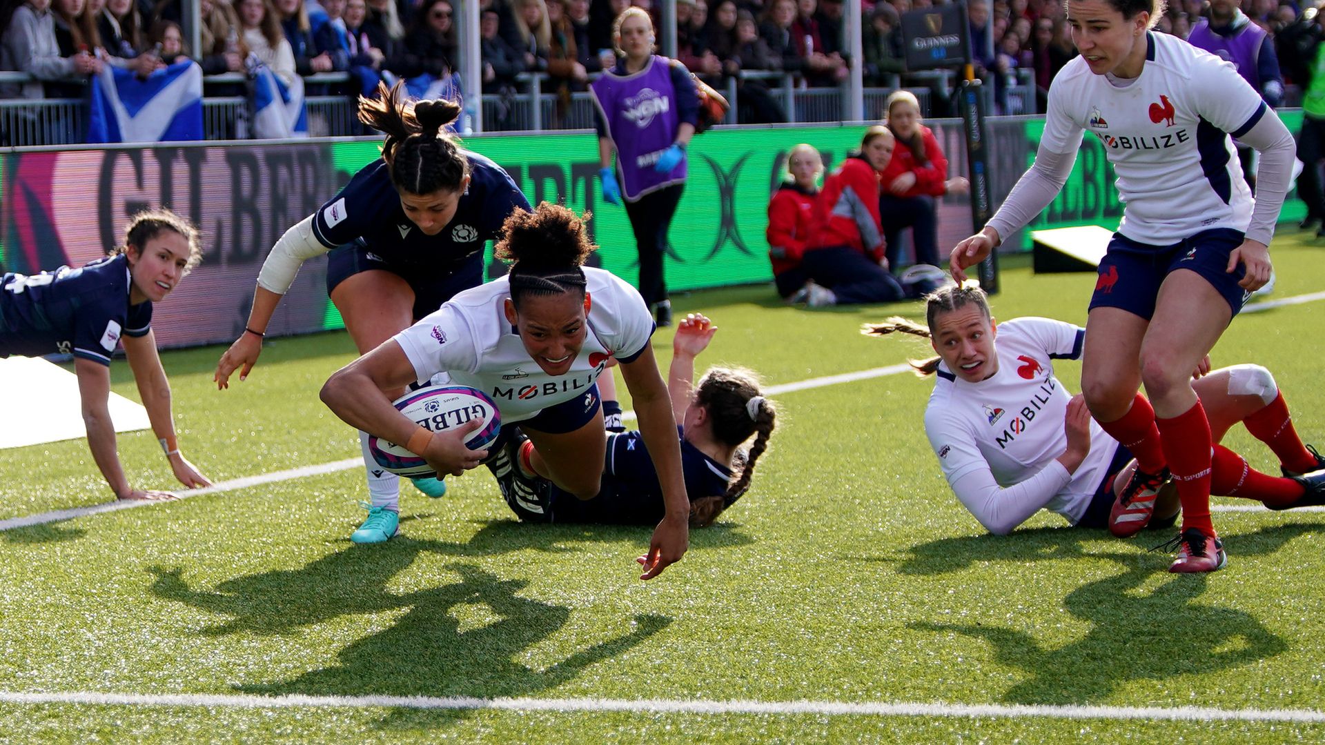 Scotland slip to gutsy 15-5 defeat to France