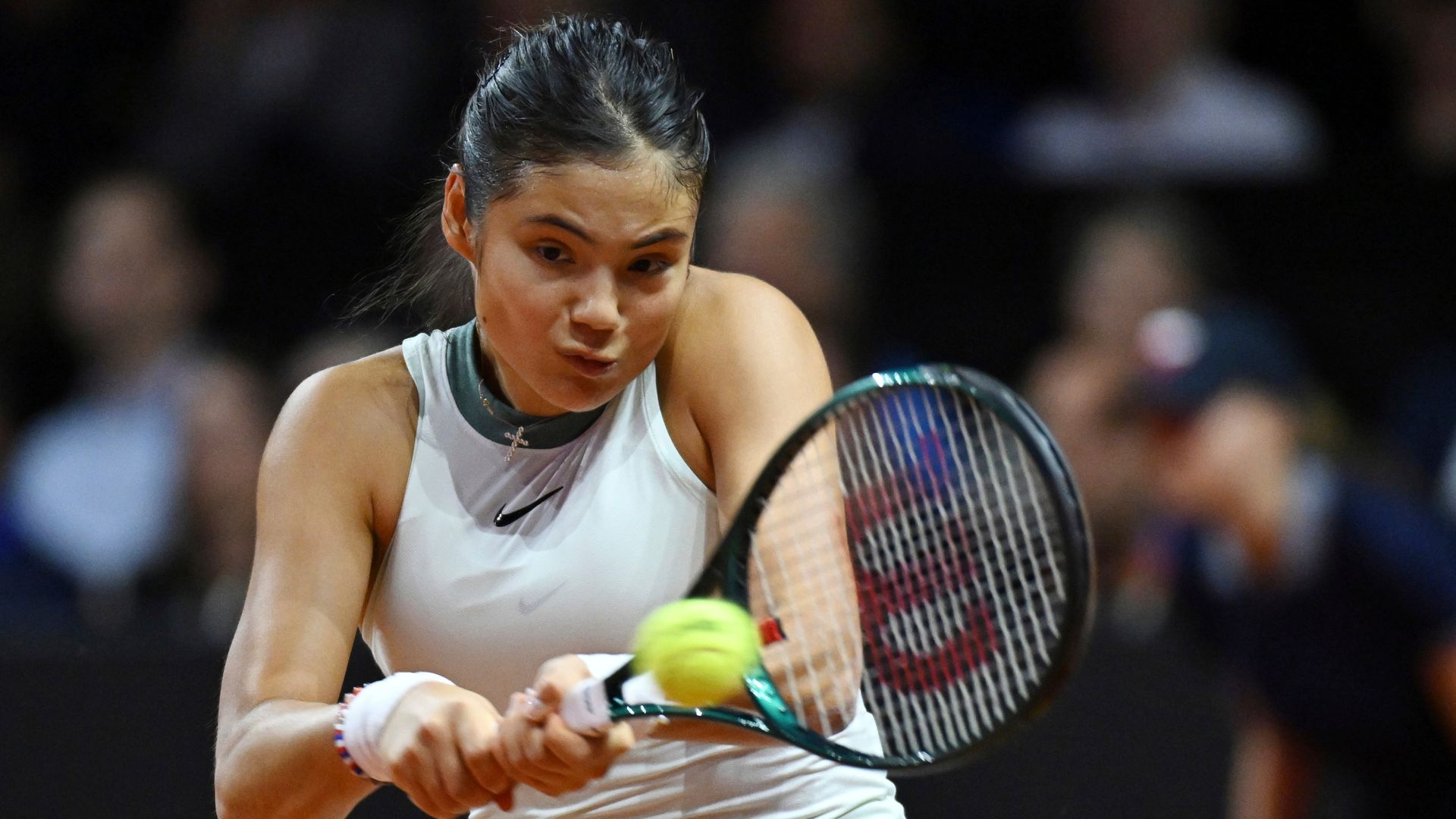 Impressive Raducanu sets up Stuttgart blockbuster with No 1 Swiatek