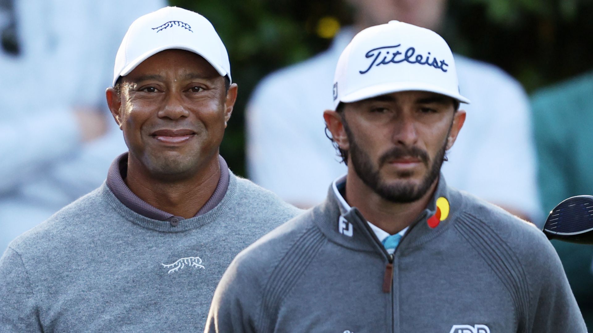Woods makes messy finish as Homa closes on Augusta lead