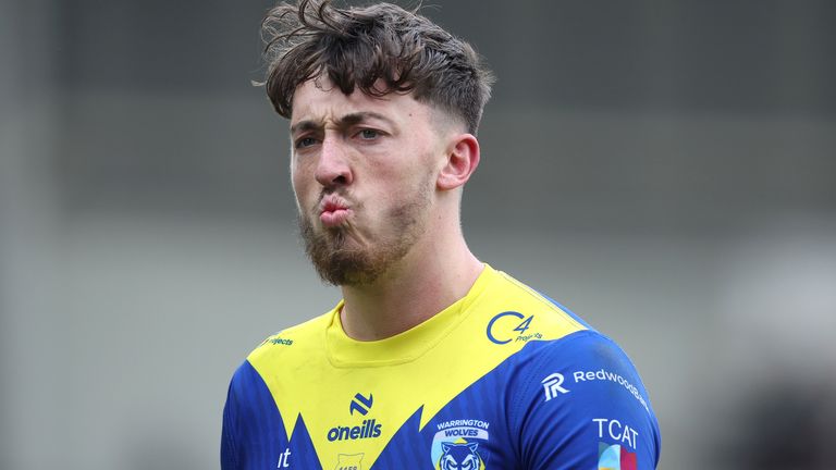 Matty Ashton scored one of five Warrington tries as they travelled to St Helens and won big in the Challenge Cup quarters