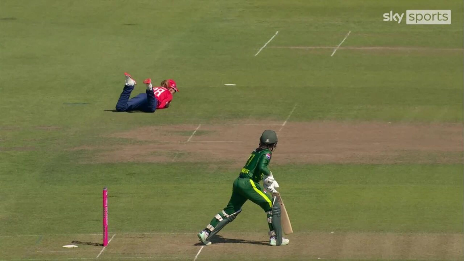 'Brilliant!' | Wyatt stretches to take magnificent catch!