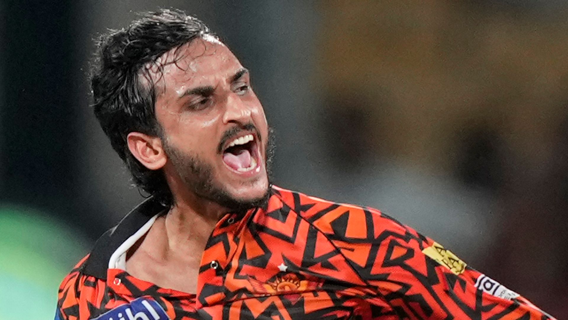 Spinners inspire Hyderabad win over Rajasthan to reach IPL final