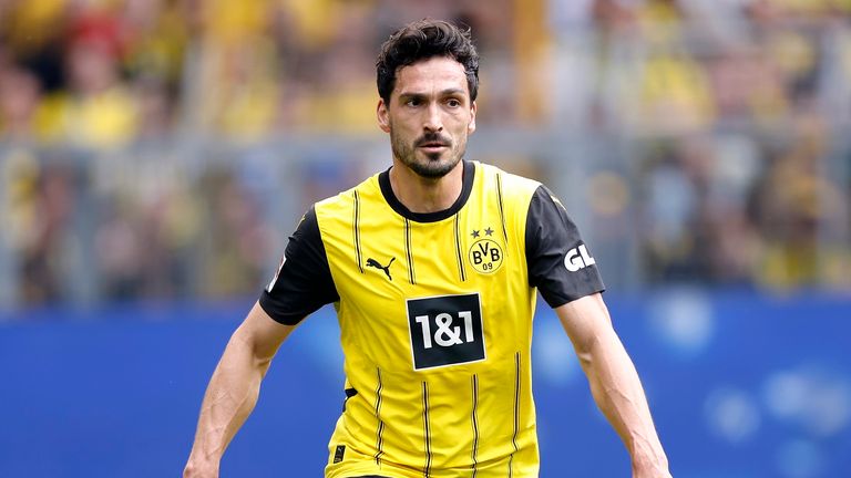 Trägt Mats Hummels auch in der kommenden Saison noch das BVB-Trikot?