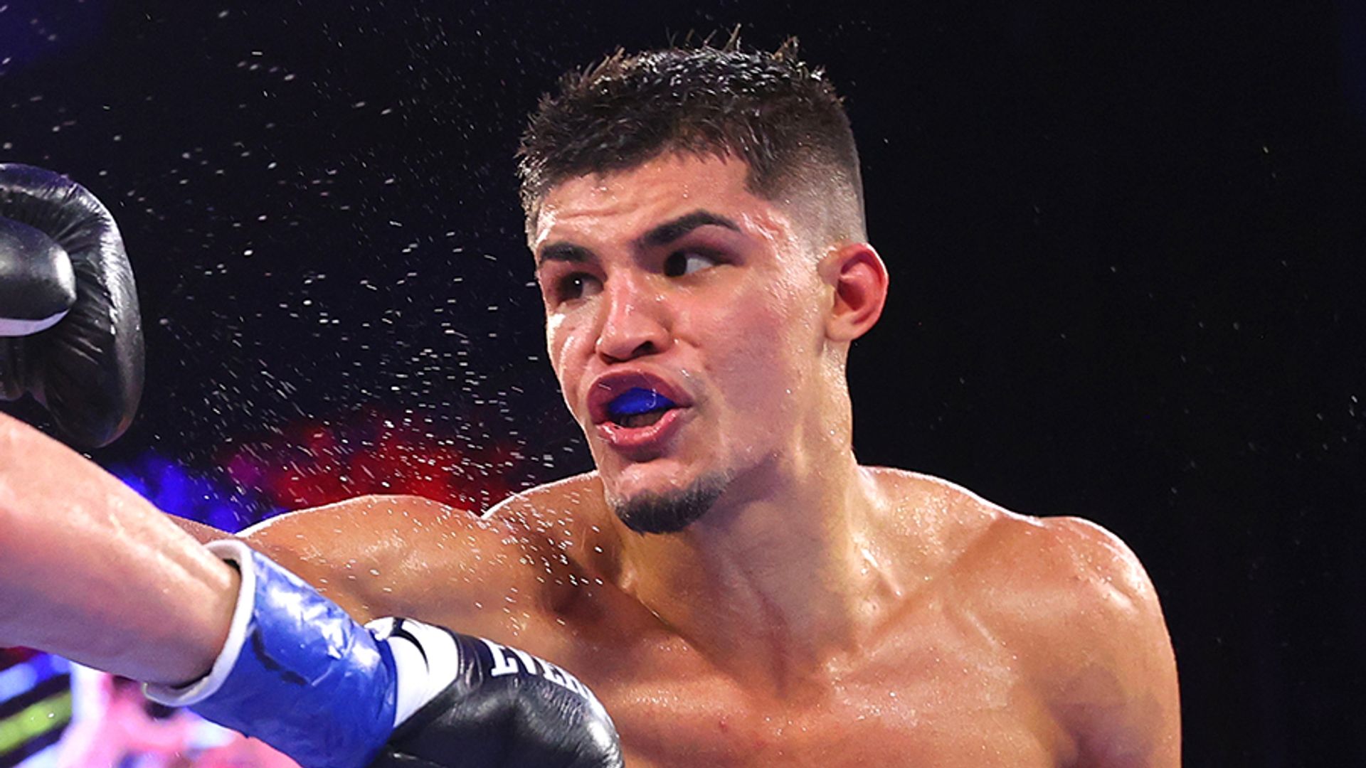 Zayas: I want to be one of the greatest boxers to ever do it
